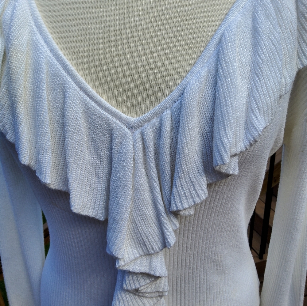 Premiere Collection White Ruffled V-Neck Sweater - Picture 2 of 8